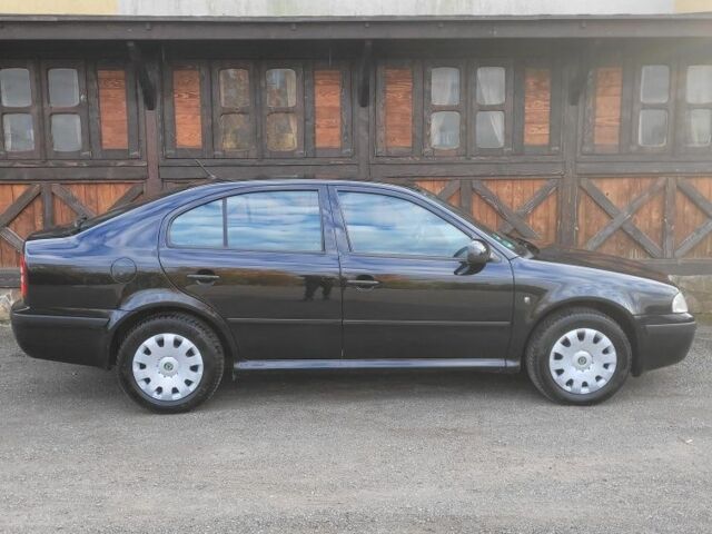 Черный Шкода Октавия, объемом двигателя 1.6 л и пробегом 197 тыс. км за 7150 $, фото 4 на Automoto.ua