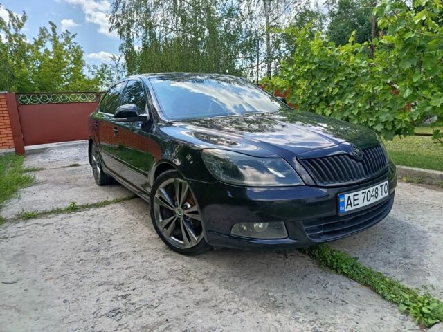 Черный Шкода Октавия, объемом двигателя 1.8 л и пробегом 175 тыс. км за 8000 $, фото 4 на Automoto.ua