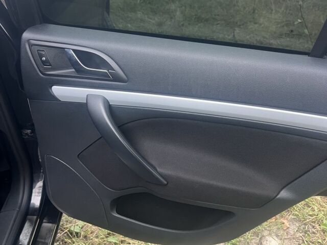 Черный Шкода Октавия, объемом двигателя 1.8 л и пробегом 180 тыс. км за 5500 $, фото 14 на Automoto.ua