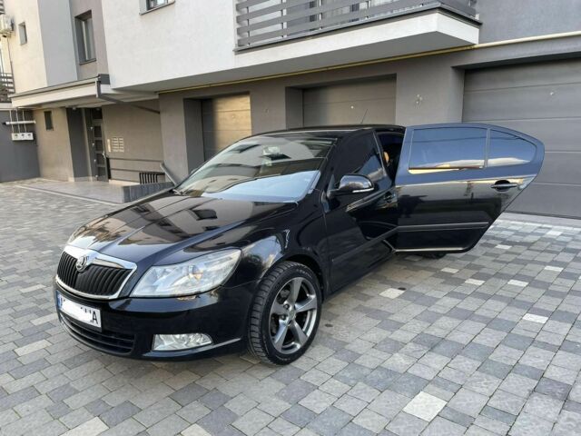 Черный Шкода Октавия, объемом двигателя 1.6 л и пробегом 219 тыс. км за 6900 $, фото 3 на Automoto.ua