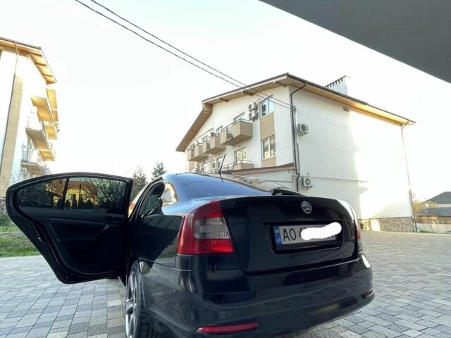 Черный Шкода Октавия, объемом двигателя 1.6 л и пробегом 219 тыс. км за 6900 $, фото 1 на Automoto.ua