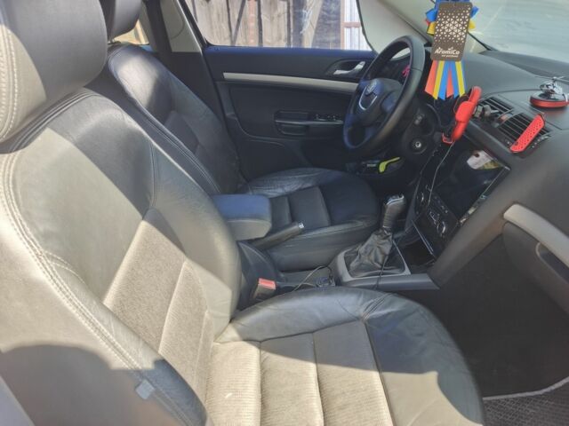 Черный Шкода Октавия, объемом двигателя 1.8 л и пробегом 223 тыс. км за 7000 $, фото 3 на Automoto.ua