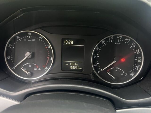 Черный Шкода Октавия, объемом двигателя 1.8 л и пробегом 180 тыс. км за 5500 $, фото 9 на Automoto.ua