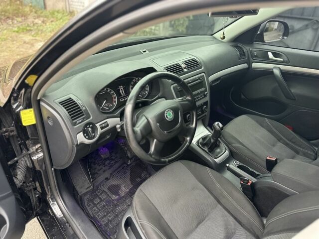 Чорний Шкода Октавія, об'ємом двигуна 1.6 л та пробігом 310 тис. км за 7500 $, фото 8 на Automoto.ua