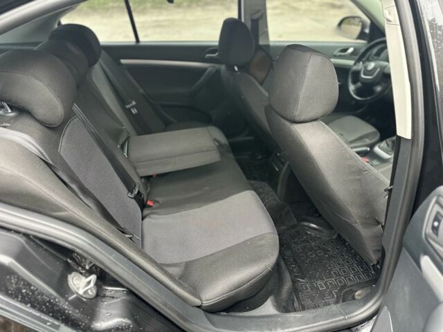 Чорний Шкода Октавія, об'ємом двигуна 1.6 л та пробігом 310 тис. км за 7500 $, фото 7 на Automoto.ua