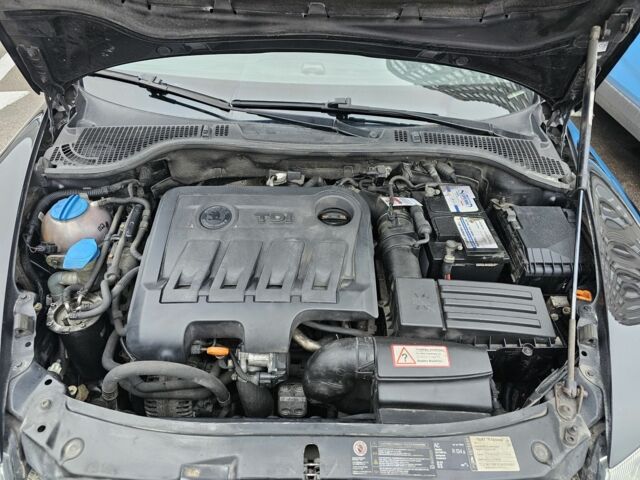 Чорний Шкода Октавія, об'ємом двигуна 2 л та пробігом 240 тис. км за 10900 $, фото 21 на Automoto.ua