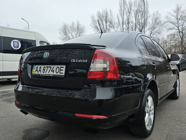 Чорний Шкода Октавія, об'ємом двигуна 2 л та пробігом 240 тис. км за 10900 $, фото 9 на Automoto.ua