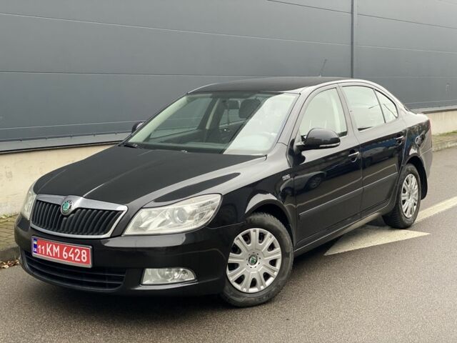 Чорний Шкода Октавія, об'ємом двигуна 1.6 л та пробігом 183 тис. км за 7999 $, фото 2 на Automoto.ua