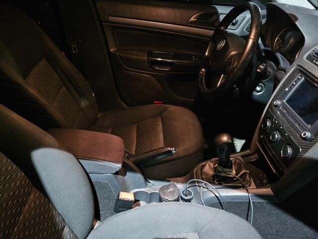 Черный Шкода Октавия, объемом двигателя 1.6 л и пробегом 191 тыс. км за 8200 $, фото 1 на Automoto.ua