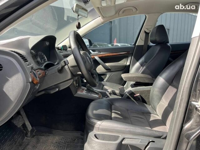 Чорний Шкода Октавія, об'ємом двигуна 1.8 л та пробігом 272 тис. км за 7990 $, фото 27 на Automoto.ua