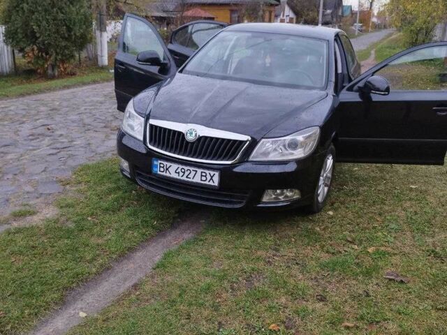 Черный Шкода Октавия, объемом двигателя 1.6 л и пробегом 320 тыс. км за 7000 $, фото 2 на Automoto.ua