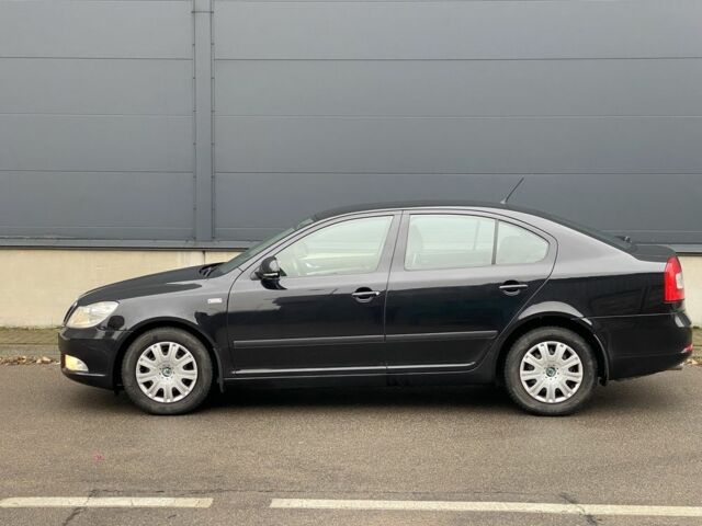 Чорний Шкода Октавія, об'ємом двигуна 1.6 л та пробігом 183 тис. км за 7999 $, фото 8 на Automoto.ua