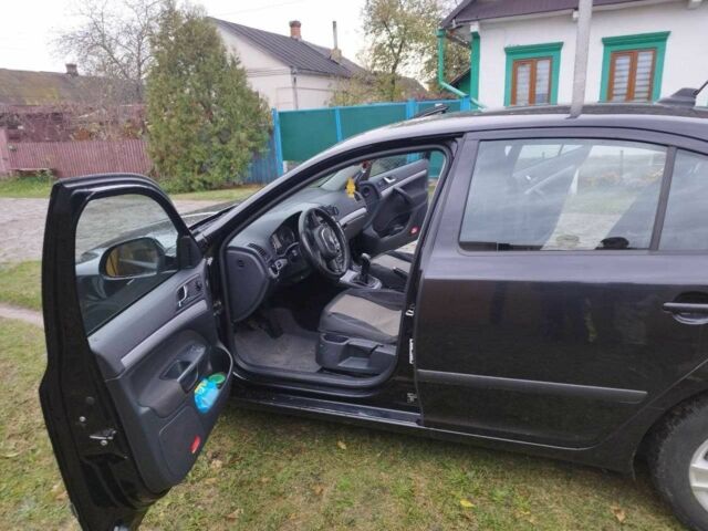 Черный Шкода Октавия, объемом двигателя 1.6 л и пробегом 320 тыс. км за 7000 $, фото 4 на Automoto.ua