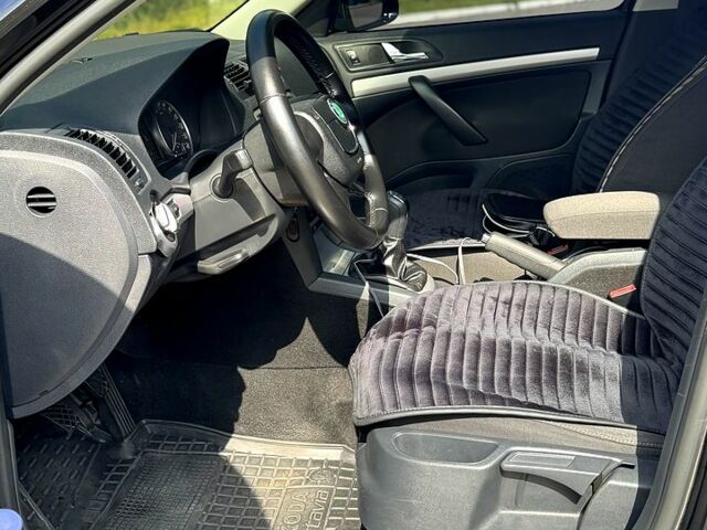 Черный Шкода Октавия, объемом двигателя 1.8 л и пробегом 202 тыс. км за 8299 $, фото 6 на Automoto.ua