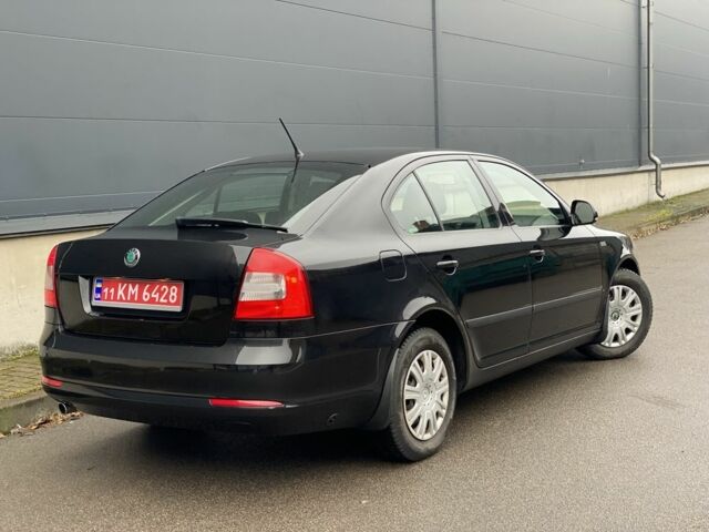 Чорний Шкода Октавія, об'ємом двигуна 1.6 л та пробігом 183 тис. км за 7999 $, фото 11 на Automoto.ua