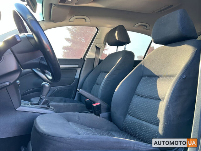 Черный Шкода Октавия, объемом двигателя 1.6 л и пробегом 270 тыс. км за 6900 $, фото 13 на Automoto.ua