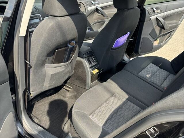 Чорний Шкода Октавія, об'ємом двигуна 1.6 л та пробігом 310 тис. км за 7300 $, фото 7 на Automoto.ua