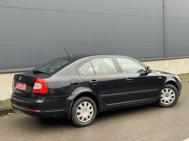 Чорний Шкода Октавія, об'ємом двигуна 1.6 л та пробігом 183 тис. км за 7999 $, фото 12 на Automoto.ua