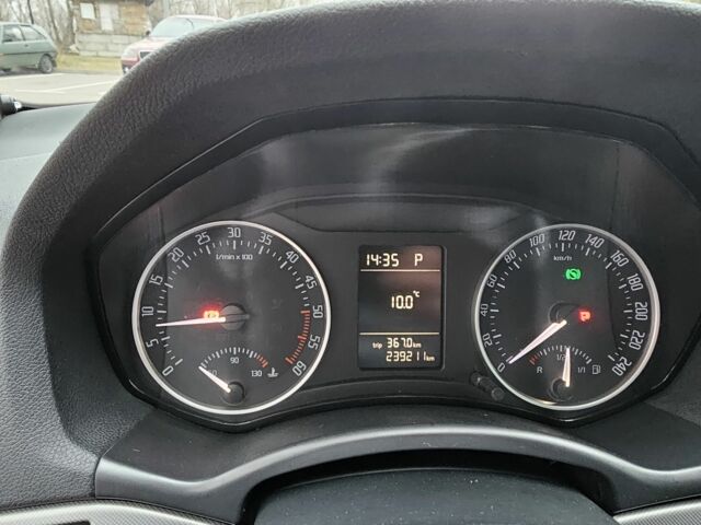 Чорний Шкода Октавія, об'ємом двигуна 2 л та пробігом 240 тис. км за 10900 $, фото 15 на Automoto.ua