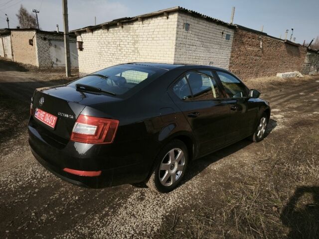 Черный Шкода Октавия, объемом двигателя 1.2 л и пробегом 252 тыс. км за 11000 $, фото 3 на Automoto.ua