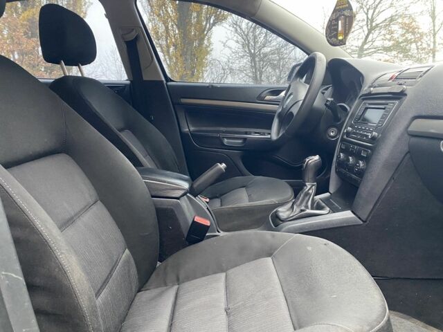 Черный Шкода Октавия, объемом двигателя 1.9 л и пробегом 100 тыс. км за 2500 $, фото 4 на Automoto.ua