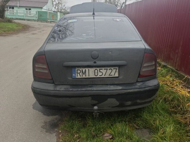 Черный Шкода Октавия, объемом двигателя 2 л и пробегом 354 тыс. км за 700 $, фото 6 на Automoto.ua