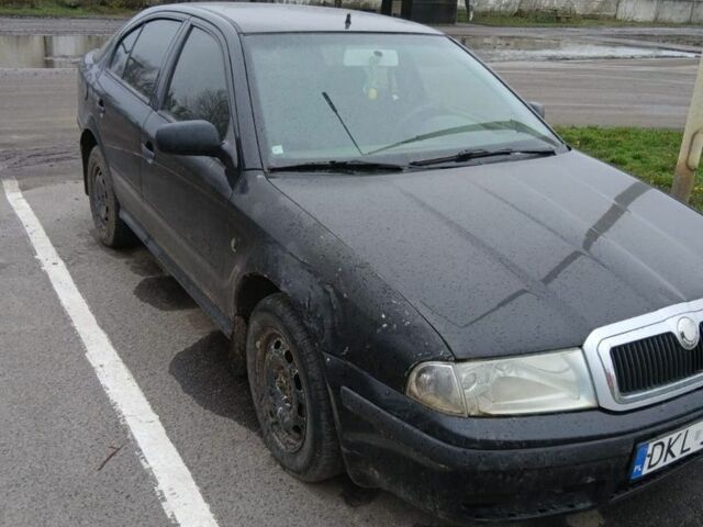 Черный Шкода Октавия, объемом двигателя 1.9 л и пробегом 200 тыс. км за 1000 $, фото 1 на Automoto.ua