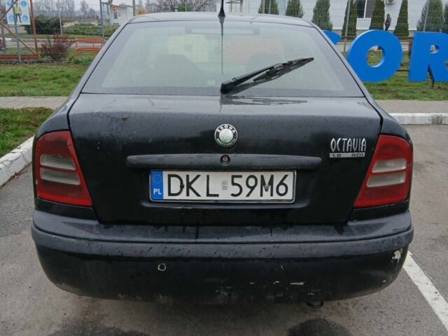 Черный Шкода Октавия, объемом двигателя 1.9 л и пробегом 200 тыс. км за 1000 $, фото 4 на Automoto.ua