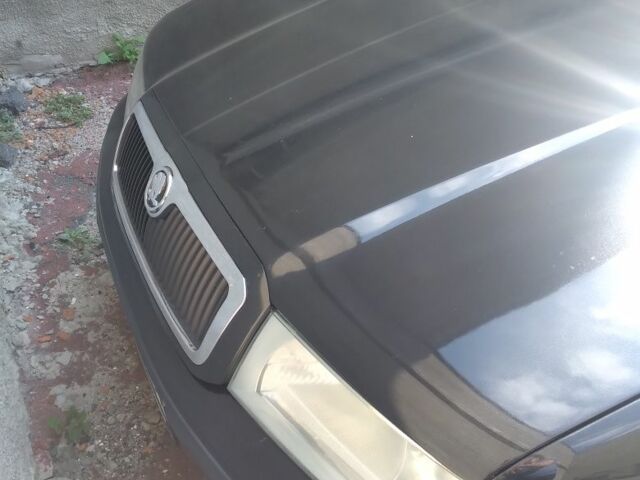 Черный Шкода Октавия, объемом двигателя 1.6 л и пробегом 320 тыс. км за 5400 $, фото 5 на Automoto.ua