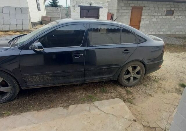 Чорний Шкода Октавія, об'ємом двигуна 2 л та пробігом 280 тис. км за 2650 $, фото 4 на Automoto.ua