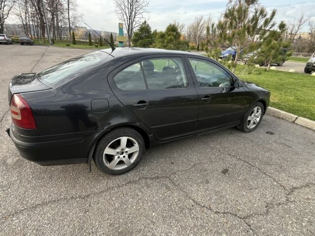 Черный Шкода Октавия, объемом двигателя 1.9 л и пробегом 375 тыс. км за 3400 $, фото 2 на Automoto.ua