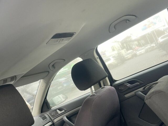 Черный Шкода Октавия, объемом двигателя 1.9 л и пробегом 300 тыс. км за 2650 $, фото 5 на Automoto.ua