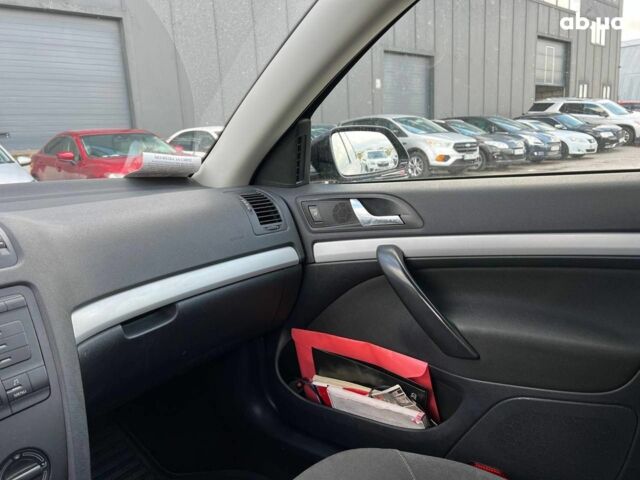 Черный Шкода Октавия, объемом двигателя 1.6 л и пробегом 132 тыс. км за 7380 $, фото 26 на Automoto.ua