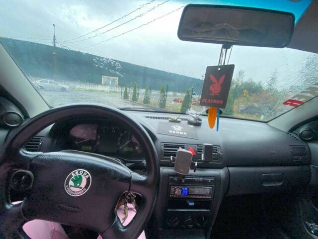 Черный Шкода Октавия, объемом двигателя 1.6 л и пробегом 200 тыс. км за 3800 $, фото 6 на Automoto.ua