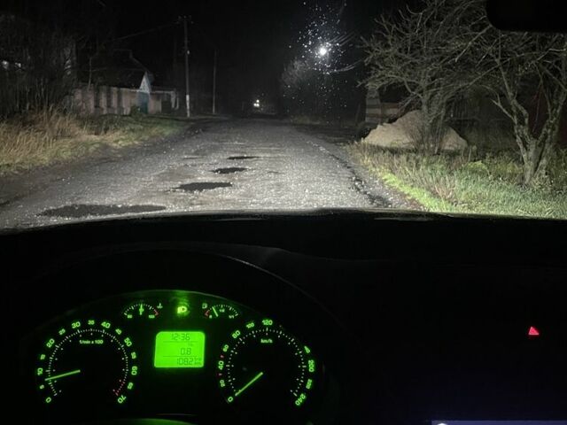 Чорний Шкода Октавія, об'ємом двигуна 1.6 л та пробігом 240 тис. км за 5500 $, фото 6 на Automoto.ua