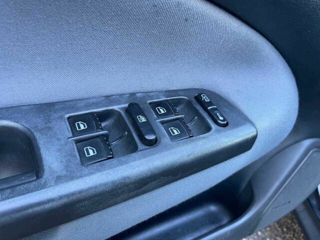 Черный Шкода Октавия, объемом двигателя 1.6 л и пробегом 250 тыс. км за 5990 $, фото 15 на Automoto.ua