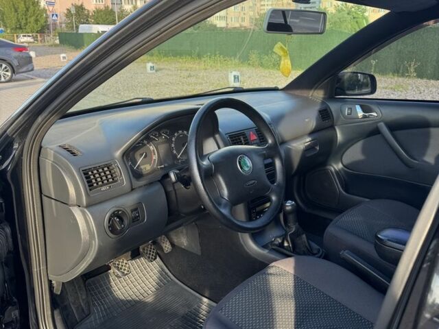 Чорний Шкода Октавія, об'ємом двигуна 1.8 л та пробігом 270 тис. км за 5500 $, фото 7 на Automoto.ua
