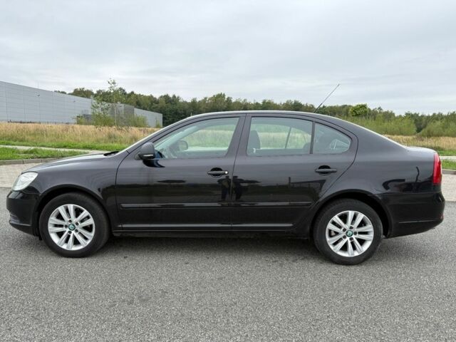 Черный Шкода Октавия, объемом двигателя 1.9 л и пробегом 236 тыс. км за 2000 $, фото 3 на Automoto.ua