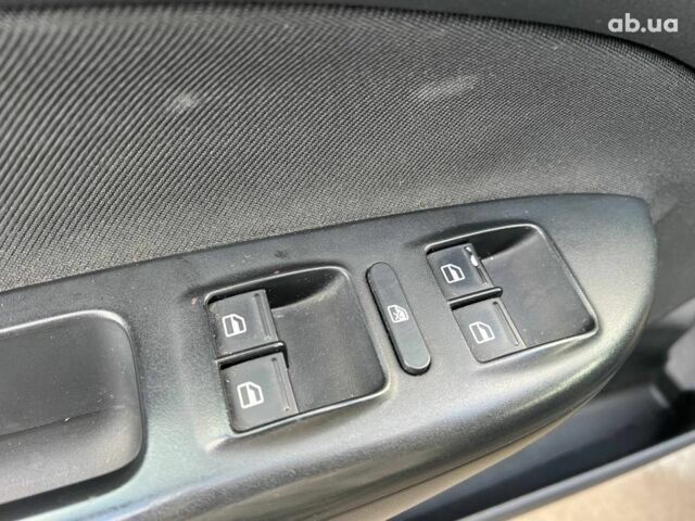 Черный Шкода Октавия, объемом двигателя 1.6 л и пробегом 132 тыс. км за 7380 $, фото 15 на Automoto.ua