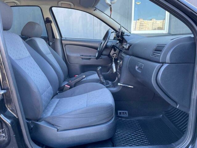 Черный Шкода Октавия, объемом двигателя 1.6 л и пробегом 250 тыс. км за 5990 $, фото 11 на Automoto.ua