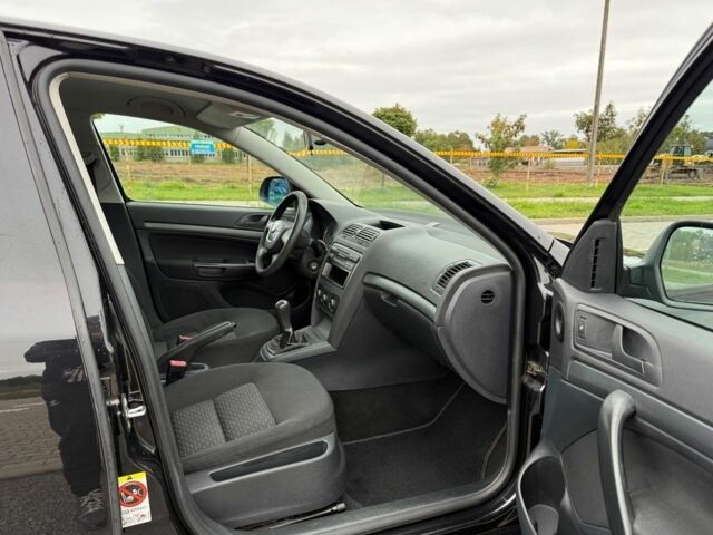 Черный Шкода Октавия, объемом двигателя 1.9 л и пробегом 236 тыс. км за 2000 $, фото 6 на Automoto.ua