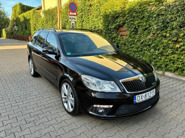 Черный Шкода Октавия, объемом двигателя 2 л и пробегом 219 тыс. км за 2300 $, фото 1 на Automoto.ua