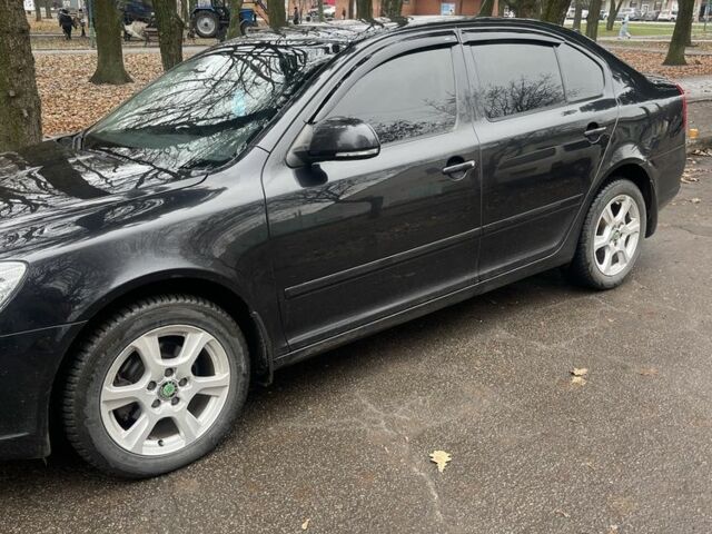 Черный Шкода Октавия, объемом двигателя 1.4 л и пробегом 100 тыс. км за 8200 $, фото 1 на Automoto.ua