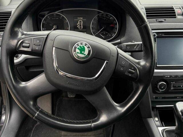 Черный Шкода Октавия, объемом двигателя 1.8 л и пробегом 165 тыс. км за 8000 $, фото 13 на Automoto.ua