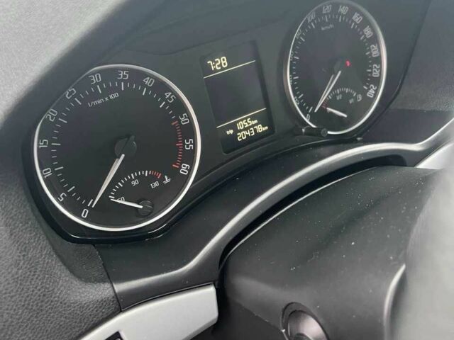 Чорний Шкода Октавія, об'ємом двигуна 1.6 л та пробігом 204 тис. км за 8700 $, фото 5 на Automoto.ua