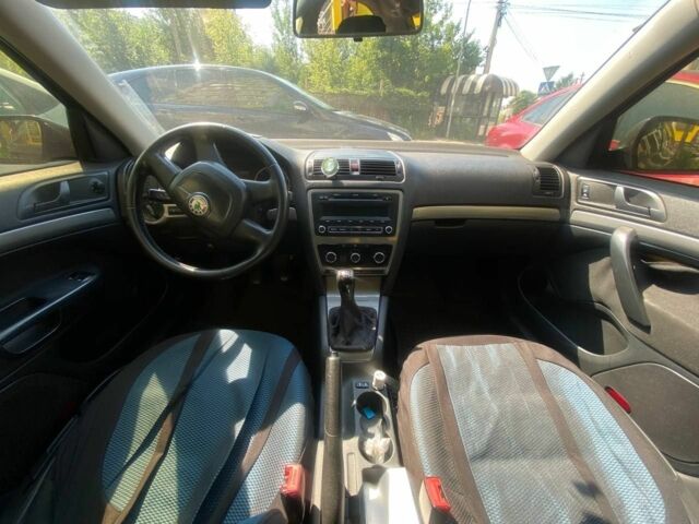 Чорний Шкода Октавія, об'ємом двигуна 1.6 л та пробігом 280 тис. км за 5900 $, фото 11 на Automoto.ua