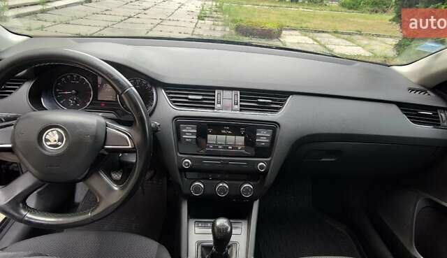 Чорний Шкода Октавія, об'ємом двигуна 1.6 л та пробігом 235 тис. км за 9100 $, фото 15 на Automoto.ua