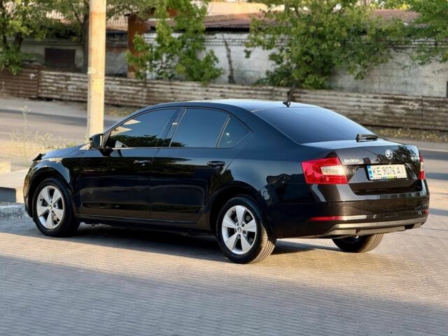 Черный Шкода Октавия, объемом двигателя 1.6 л и пробегом 250 тыс. км за 11800 $, фото 5 на Automoto.ua