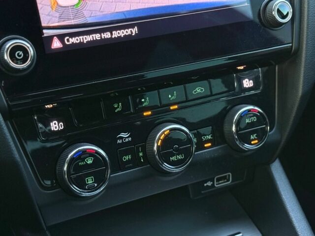 Черный Шкода Октавия, объемом двигателя 1.6 л и пробегом 250 тыс. км за 11800 $, фото 17 на Automoto.ua