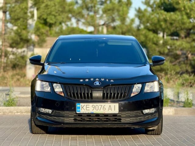 Черный Шкода Октавия, объемом двигателя 1.6 л и пробегом 250 тыс. км за 11800 $, фото 2 на Automoto.ua